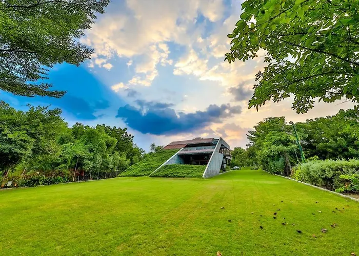 One 90 By The Golf@Kensville