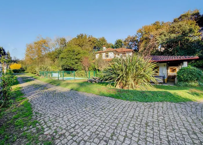 Casa Do Moinho Rural Campo E Praia , 9 Pessoas, Animais Benvindos