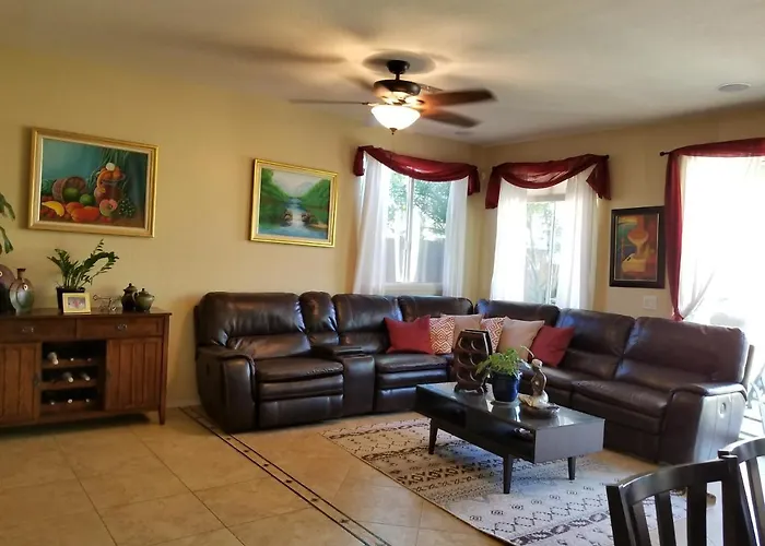 Phoenix Home Near Freeways And Airport
