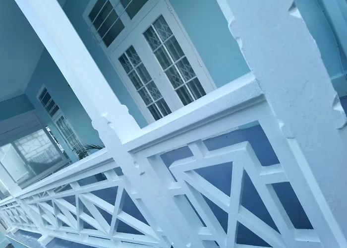 Amoris Guest House-Sea Point Cape Town
