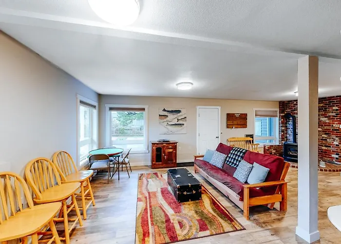 The Chinook House
