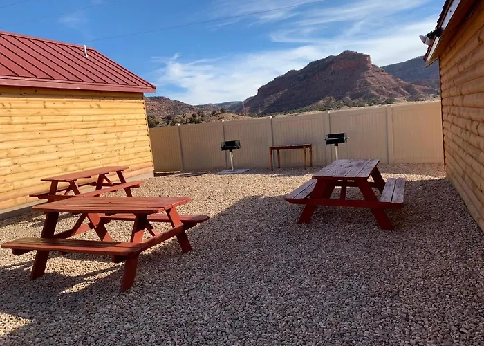 Red Canyon Cabins