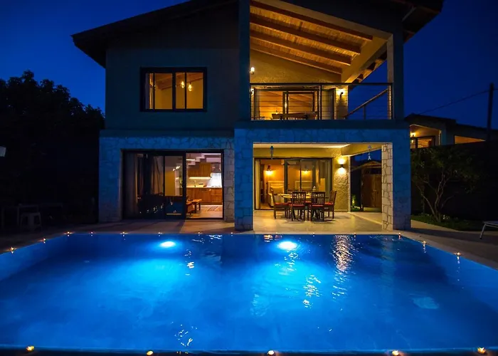 Volans Suites Villas