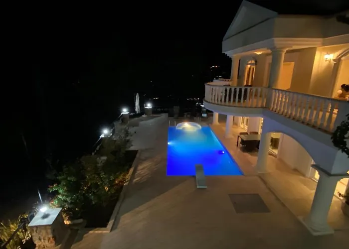 Villa Royal