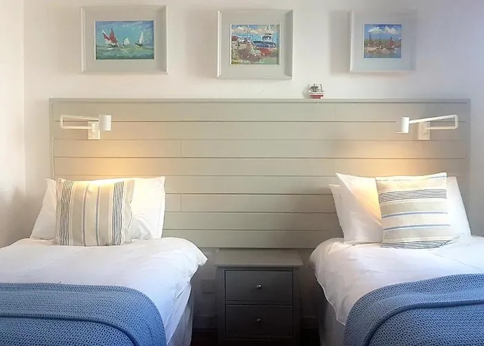 Tarian Haf-3 Bed-Sea View Bungalow-Trearddur Bay