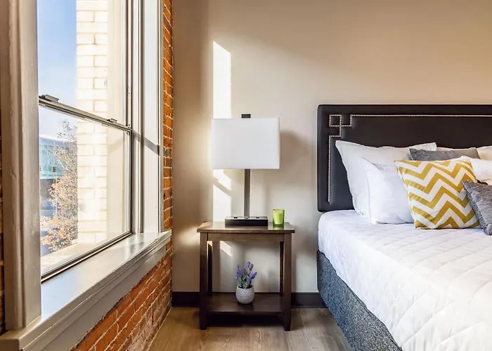 Riverfront Park Travel Apartments