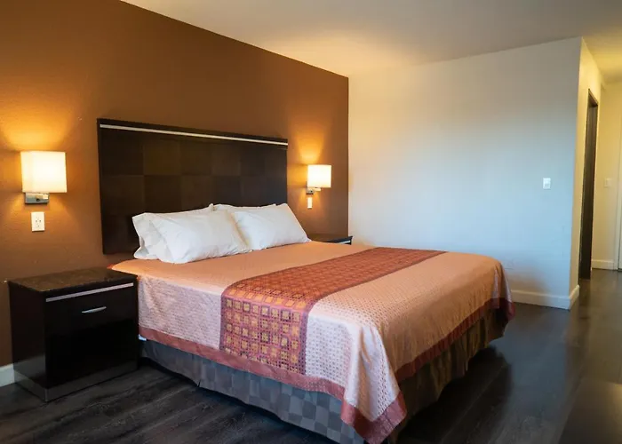 Maywood Inn