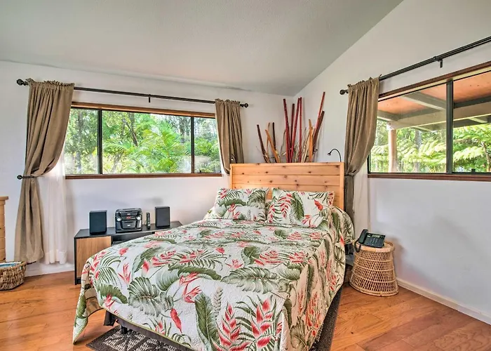'Fern Cottage' Island Escape With Rainforest View!