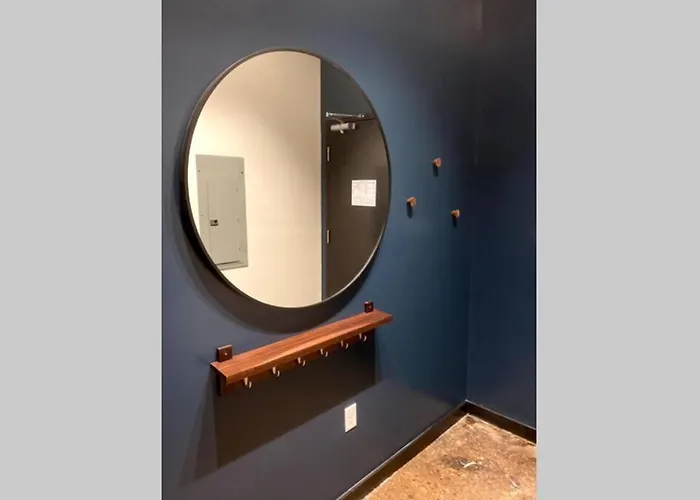 3E-*New* Apartment -5 Min From Downtown, Sleeps 4