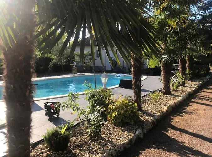 Villa Climatisee A Bergerac Avec Piscine