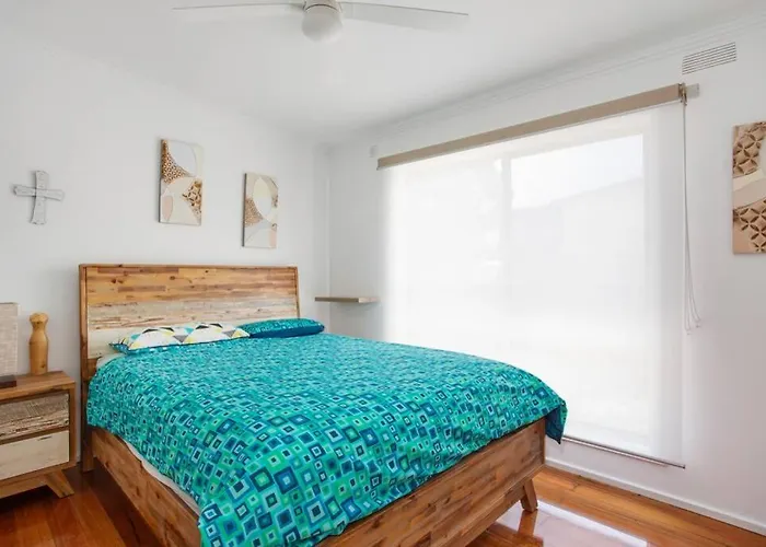 Beach Days Family Escape, Dromana