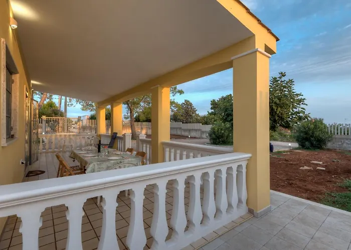 Villa Degli Oleandri By Latuapuglia