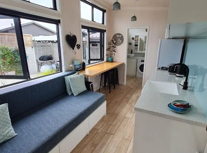 Aroha Tiny House Peka Peka