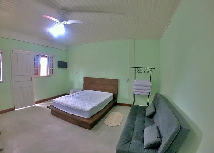 Kitnet Com Ar, em frente a Praia de Boracéia