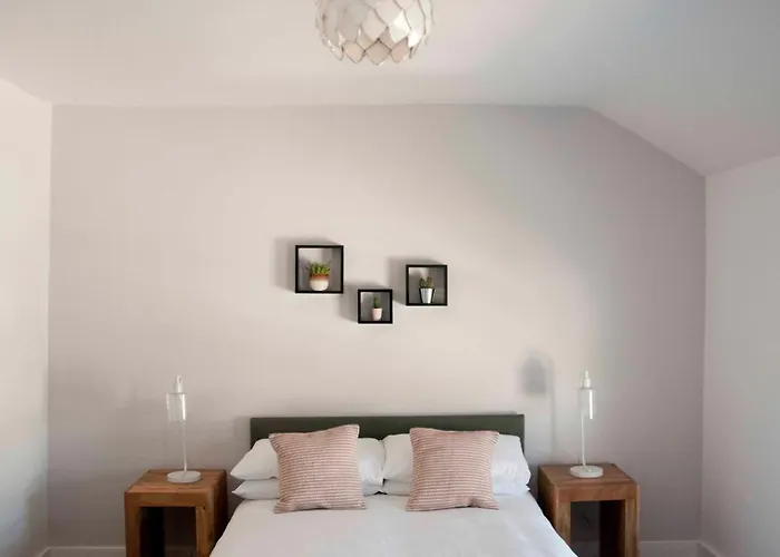 Chandos Apartments