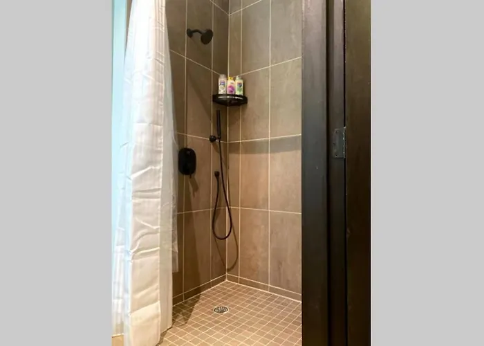 3E-Spacious 2 Bedroom In Oakland, Sleeps 8