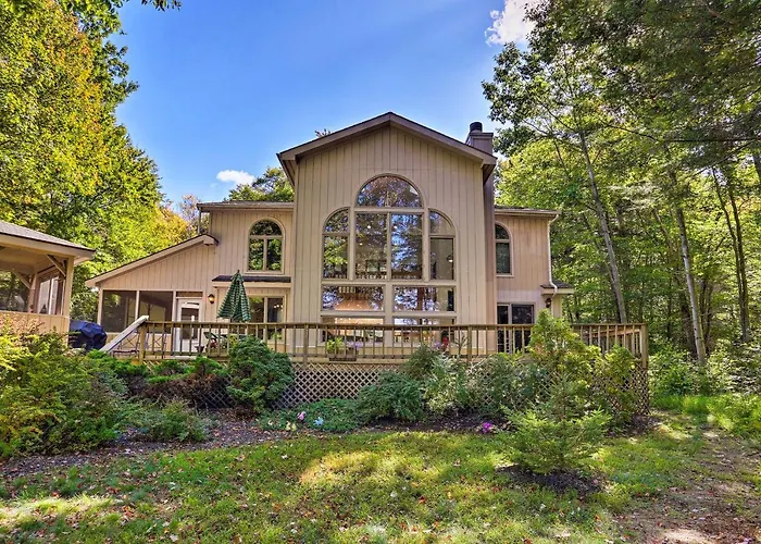 Pocono Lake Paradise W/ Private Beach & Dock!