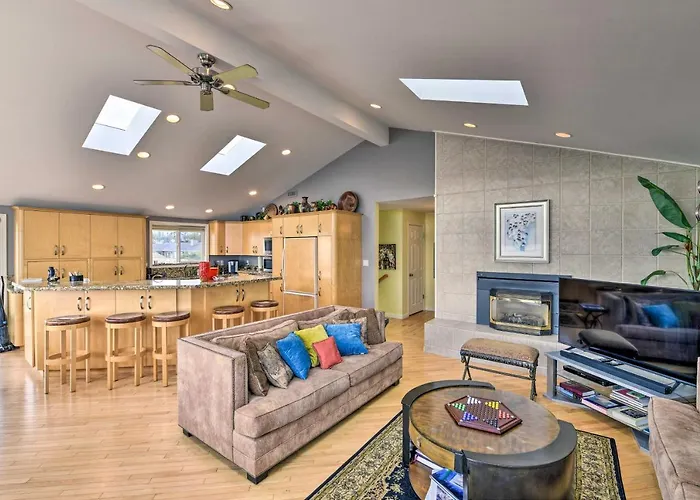 Anacortes Paradise Vacation Rental W/ Water Views!