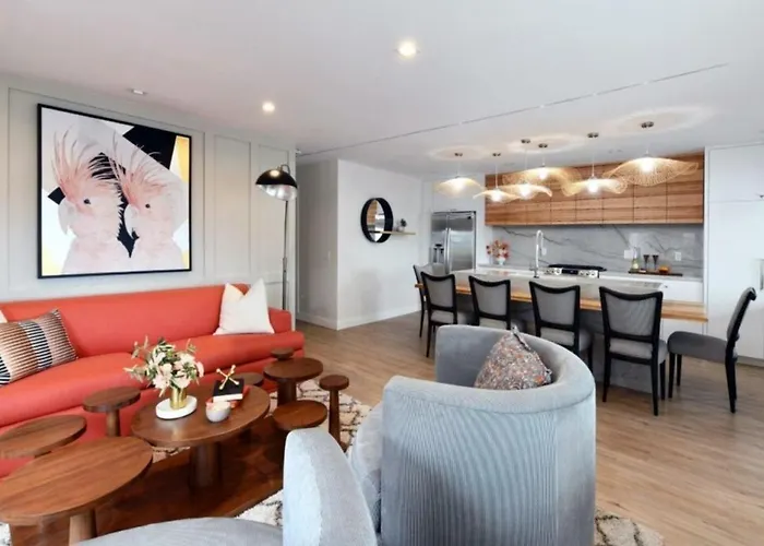 Luxury Cardiff By-The-Sea Ocean View Parkhouse