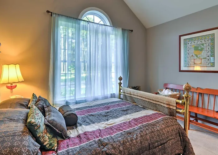 Oriental House On 1 Acre W/ Wraparound Porch!