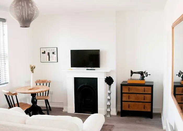 Chandos Apartments