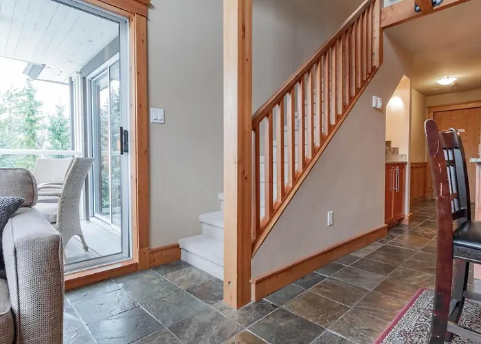 Wildwood Lodge By Outpost Whistler