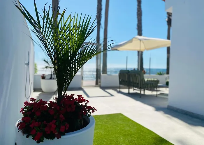 Villa Lucia With Private Heated Pool, First Beachline