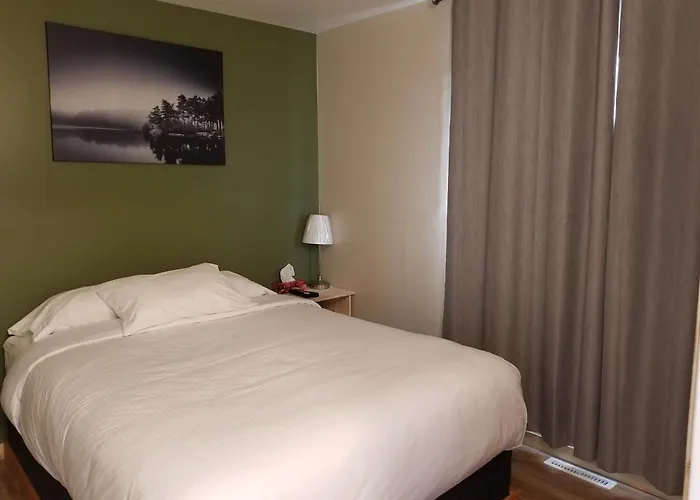 Sun Plaza Motel