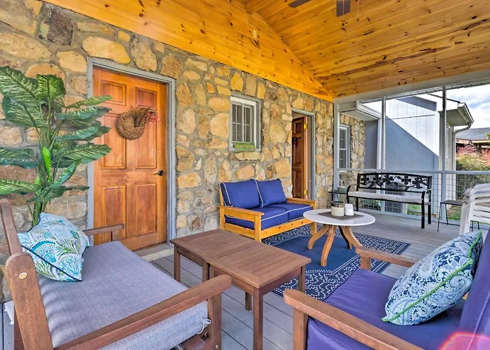Screened Porch: 'The Rock Cottage' In Hot Springs