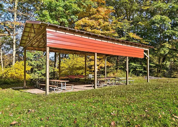 Parsons 'Semper Fi' Cabin W/ Fire Pit!