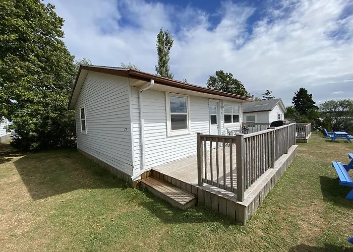 The Pines Motel And Cottages