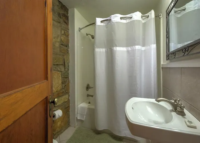 Linville Falls Lodge & Cottages