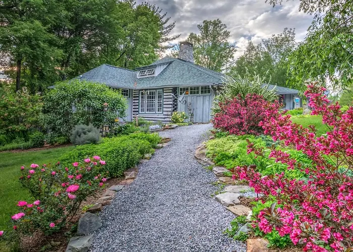 Linville Falls Lodge & Cottages