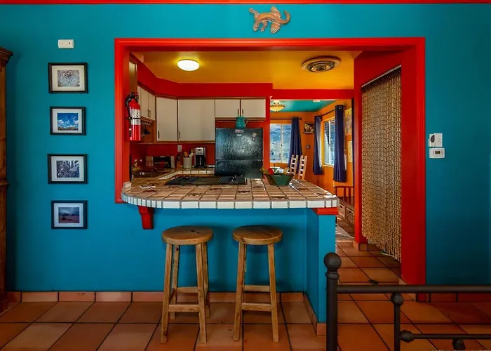 Chuck'S Cabin In A Joshua Tree Community