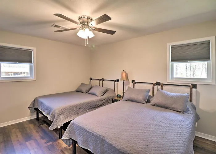 Greers Ferry Home W/ Yard, < 1 Mi To Marina!