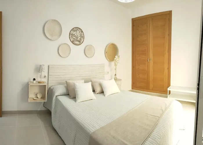 Relax Chiclana-Aparcamiento Privado-Tv Cable-Wifiplus-Aire Acond-Incluido