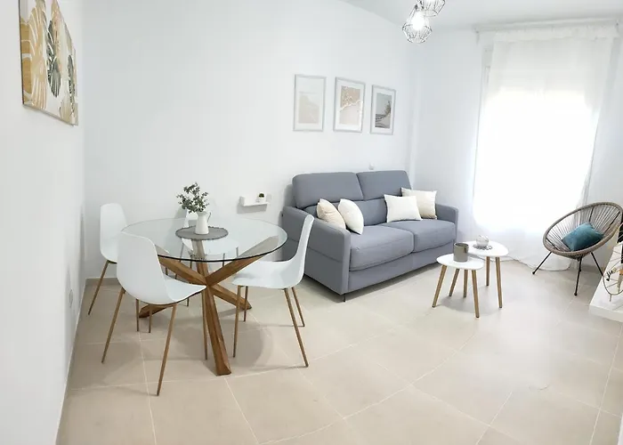 Relax Chiclana-Aparcamiento Privado-Tv Cable-Wifiplus-Aire Acond-Incluido