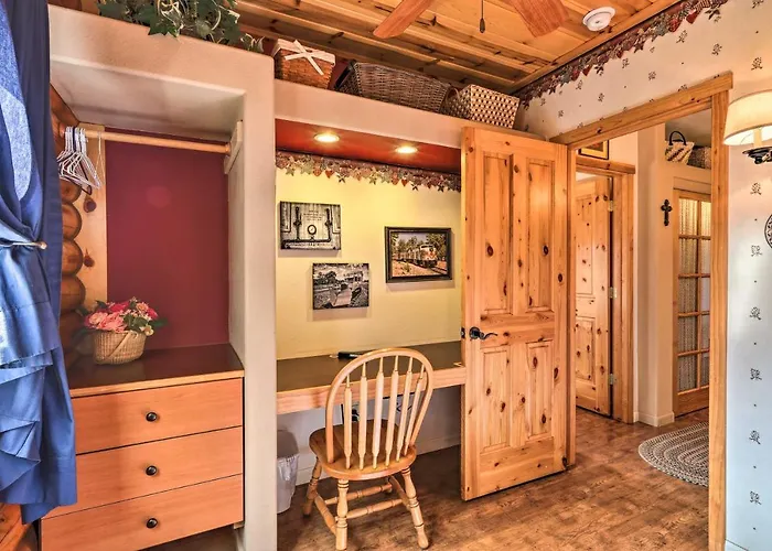 Quaint Williams Cabin Near Grand Canyon