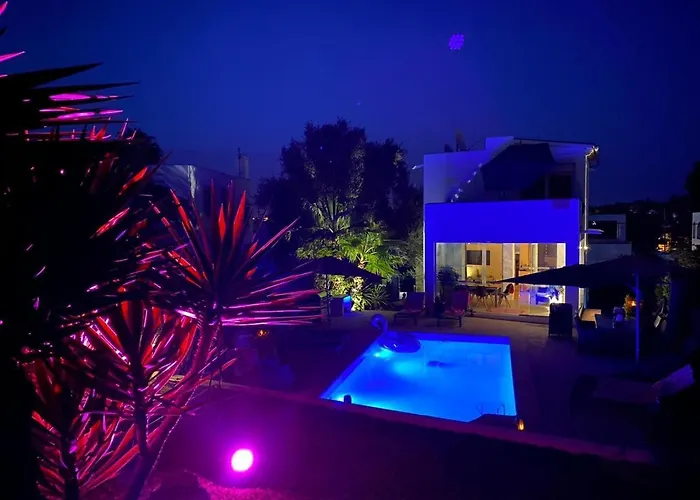 Villa Lumi-Oleanda 8 Pers Am Yachthafen Cala D' Or