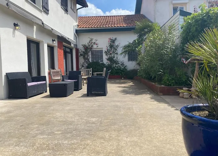 Hiru Alabak - Maison A Biarritz, Piscine, Jardin, 8 Personnes
