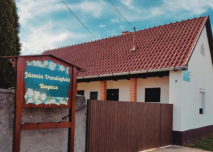 Jazmin Vendeghaz Bogacs