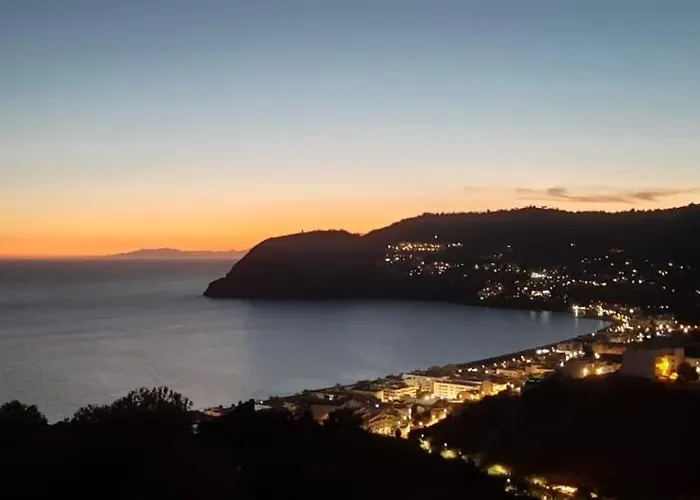 La Herradura Junto Al Mar