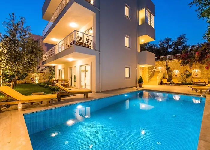 Garden Court Apartments