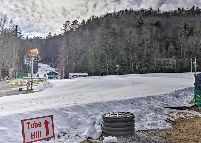 Sapphire Valley Escape W/ Deck: Ski, Hike & Relax