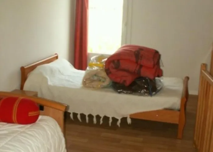 Maisonnette Avec Piscine Pour 5 Pers, Animaux Admis
