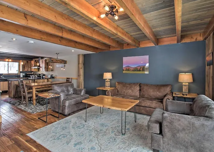 Slopeside Burke Mtn Condo W/ Amenity Access!