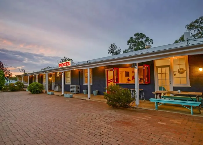 The Platypus Accommodation & Cafe