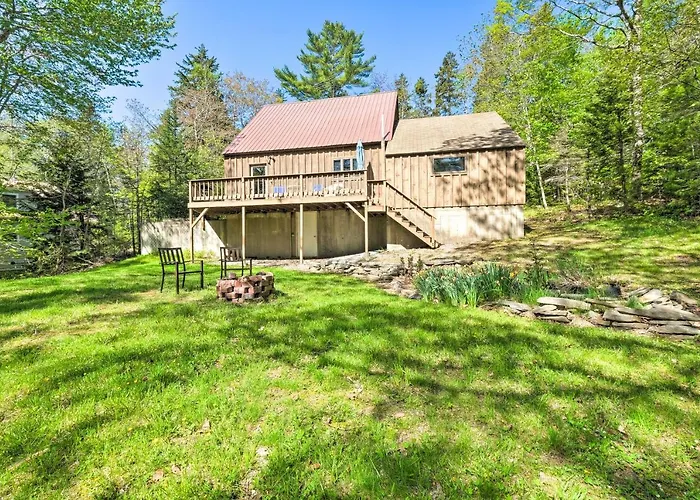 1 Mi To Downtown Bbh: Coastal Cabin W/ Deck & Yard