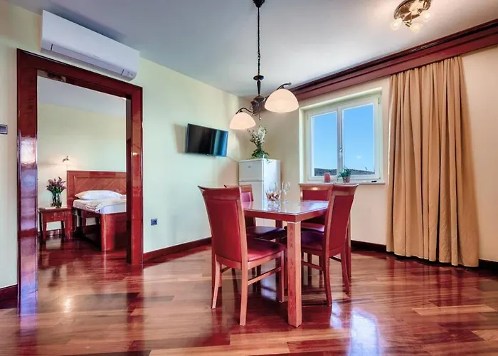 Seafront Apartment Duo
