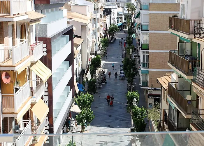 Apartamentos Mayal Con Piscina